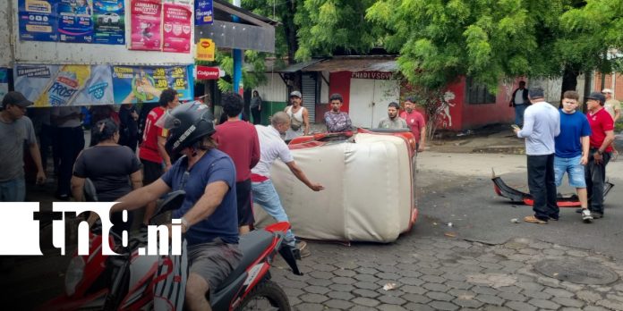 Foto: Accidente con caponera en el Reparto Schick, en Managua / TN8
