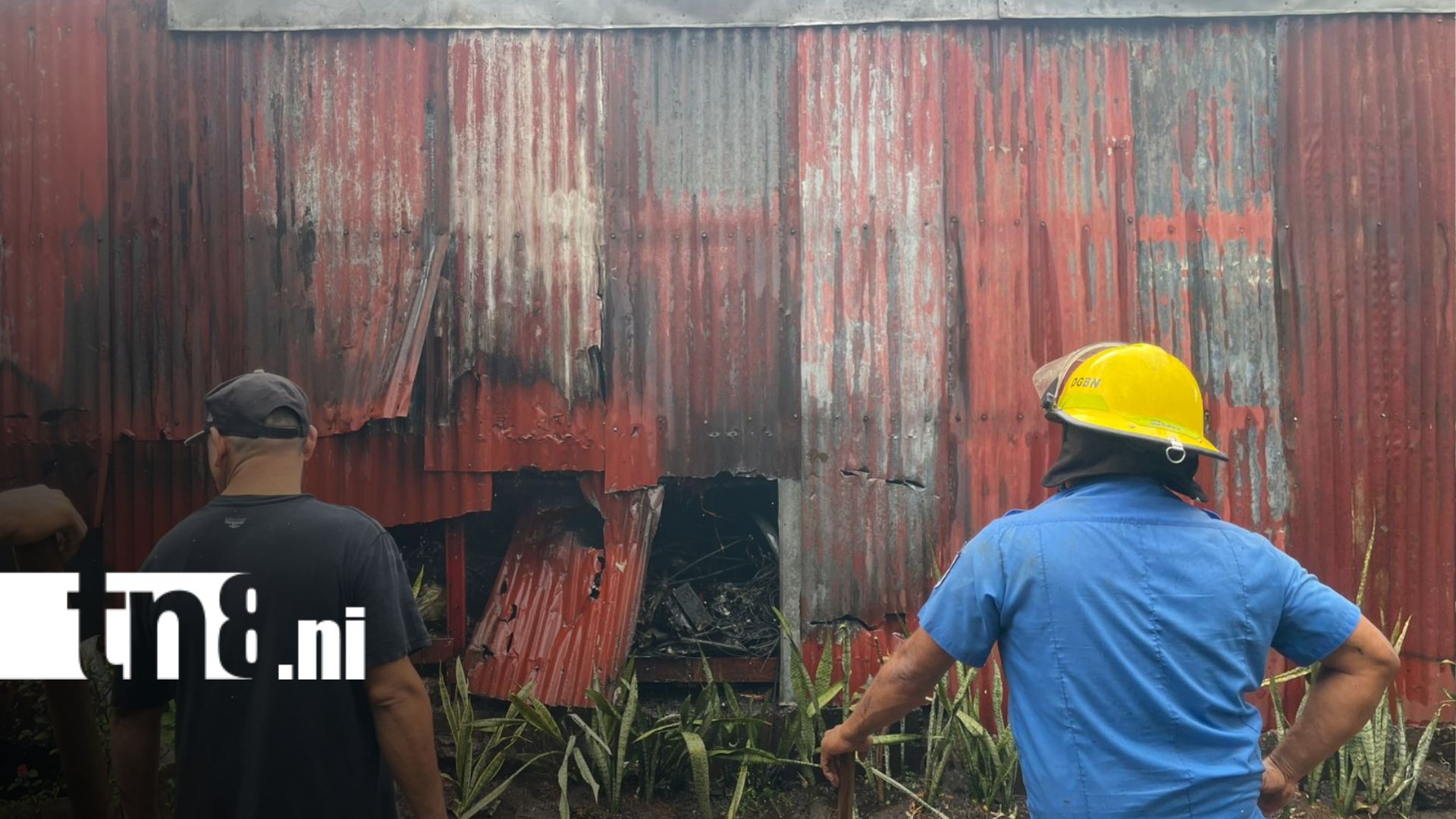 Foto: Vecinos reaccionaron ante un incendio en Nindirí/TN8