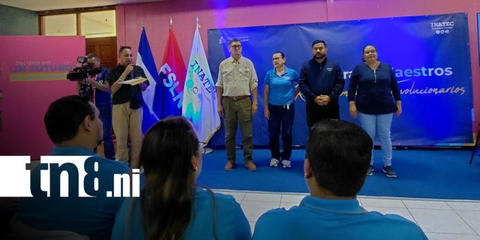 Foto: Reconocen labor de docentes técnicos en Nicaragua / TN8