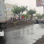 Tragedia en la Carretera Norte: Motociclista muere aplastado por camión Foto: Muerte de motociclista en la Carretera Norte, Managua / TN8