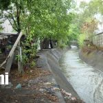 Buscan a hombre arrastrado por un cauce tras discusión en un barrio de Managua Foto: Buscan a hombre que cayó a un cauce tras supuesta discusión en Managua / TN8