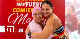 Foto: Serenatas en vivo y regalos: así festejó Claro a las reinas del hogar /TN8
