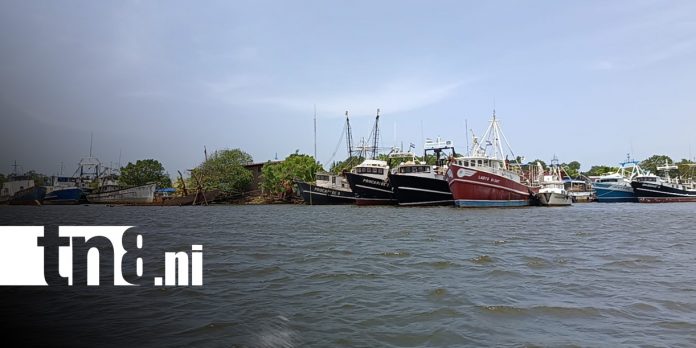 Foto: Explosión de un barco en Río Escondido, en Bluefields Foto: Explosión de un barco en Río Escondido, en Bluefields