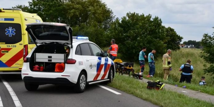 Foto: Automóvil embiste a grupo de ciclistas en Países Bajos /Cortesía Foto: Automóvil embiste a grupo de ciclistas en Países Bajos /Cortesía