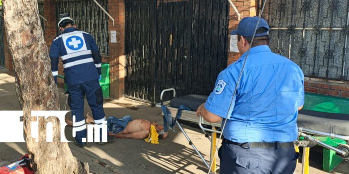 Foto: Trasladan al Vélez Paiz a adulto mayor por intoxicación /TN8