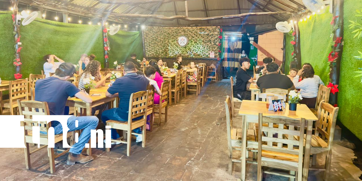 Foto: Dos jóvenes, una idea y un sueño que encendió Fritanga NICA /TN8