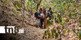 Foto: Rescatan a motociclista tras caer en un barranco en Ticomo, Managua / TN8