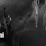 Cámaras captan “aterrizaje forzoso” de motociclista en Managua Foto: Choca contra un portón en una calle de Managua / TN8