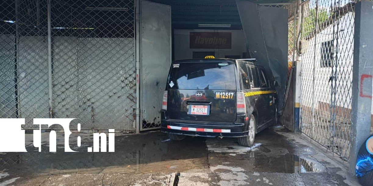 Foto: Falla en los frenos provoca atropello y choque de taxi en Managua /TN8
