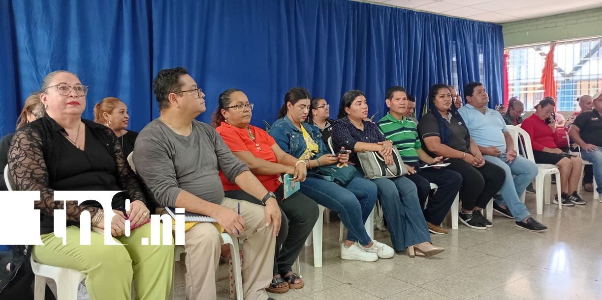 Foto: Maestros y directores reciben capacitación en habilidades socioemocionales /TN8