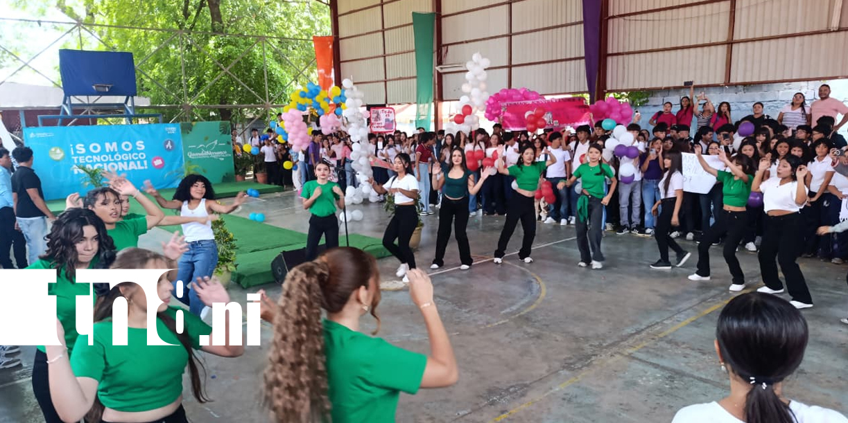 Foto: Jóvenes alzan la voz por la Madre Tierra /TN8