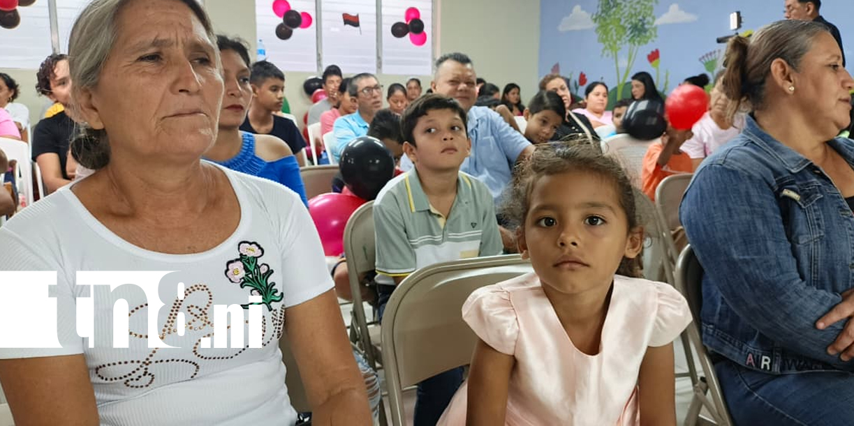 Foto: Festival infantil cambia vidas con entrega de prótesis auditivas /TN8