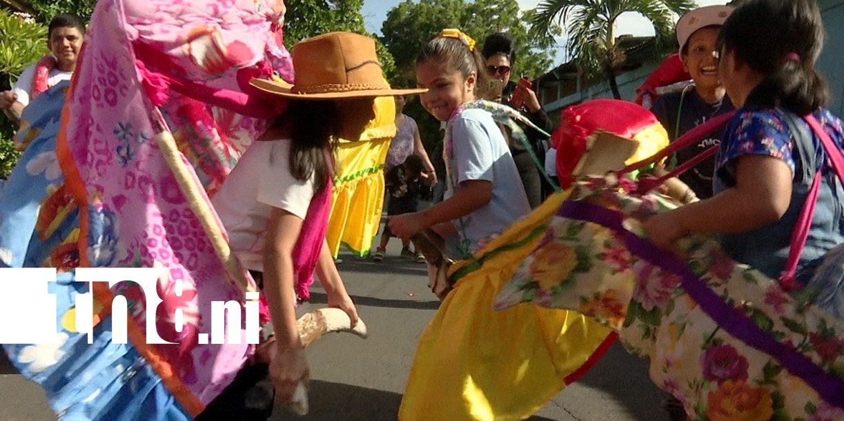 Foto: Tradicionalistas de Santo Domingo que mantienen viva la fe/TN8