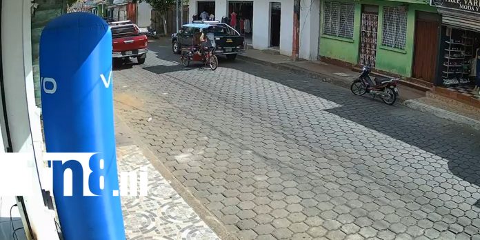 Foto: Robo en Chinandega: captan a delincuentes en triciclo/TN8