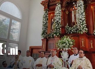 Santo Domingo de Guzmán inicia su recorrido rodeado de fervor, cultura y tradición FOTO: La fe se toma las calles de Managua con la tradicional bajada de Santo Domingo/TN8