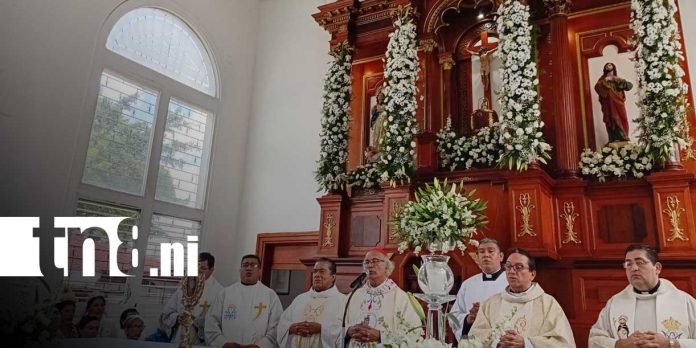 FOTO: La fe se toma las calles de Managua con la tradicional bajada de Santo Domingo/TN8 FOTO: La fe se toma las calles de Managua con la tradicional bajada de Santo Domingo/TN8
