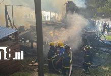 Incendio afecta vivienda de Digna Chow en el embarcadero municipal de Waspam Foto: Incendio afecta vivienda de Digna Chow en el embarcadero municipal de Waspam/TN8