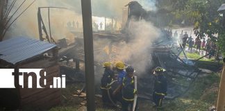 Foto: Incendio afecta vivienda de Digna Chow en el embarcadero municipal de Waspam/TN8