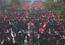 Miles salen a las calles de Teherán en el funeral de Ali Khamenei Foto: Funeral de Ali Khamenei reúne a miles en Teherán/Cortesía