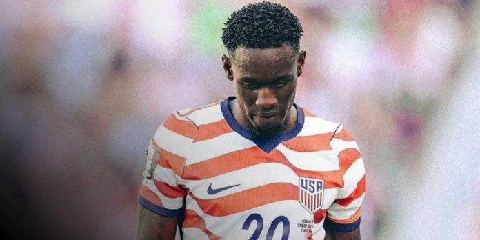 Foto:Escándalo en el Mundial: FIFA desata polémica al perdonar la suspensión de Balogun/Cortesía Foto:Escándalo en el Mundial: FIFA desata polémica al perdonar la suspensión de Balogun/Cortesía