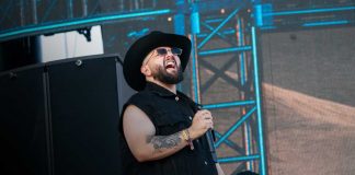 Foto:Carin León conmueve al dedicar emotivo mensaje a Venezuela en pleno concierto/Cortesía