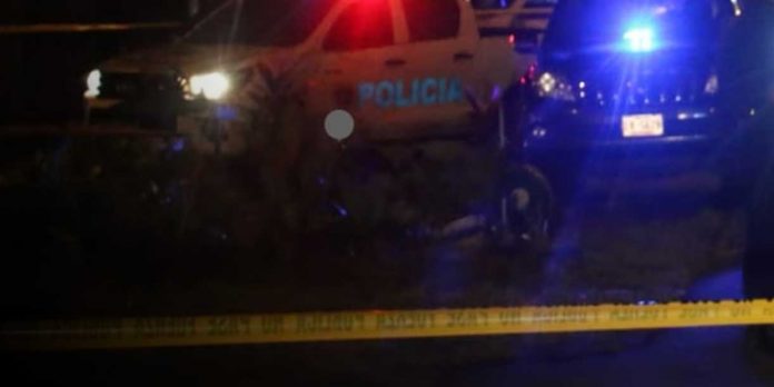 Foto:Violenta ejecución en Costa Rica: asesinan a un hombre a balazos en la vía pública/Cortesía