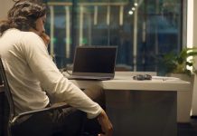¿Pasas mucho tiempo sentado? Estudio revela un preocupante riesgo para la salud Foto: Sentarse demasiado puede afectar la salud/Cortesía