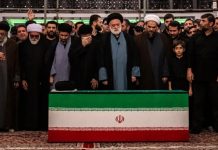 Ayatolá Ali Jamenei es sepultado tras multitudinarios funerales en Irán e Irak Foto: Jamenei fue sepultado en Mashad/Cortesìa