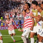 Foto: Estados Unidos sufre expulsión y termina sellando la victoria ante Bosnia/Cortesía