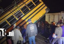 Vuelco de bus deja dos personas fallecidas y varios heridos en San Juan del Río Coco, Madriz Foto: Vuelco de bus y deja dos fallecidos y varios heridos en Madriz/ TN8