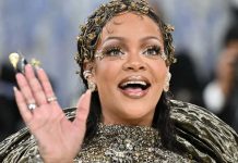 Rihanna vuelve a cantar en vivo y desata rumores de un nuevo álbum Foto:Rihanna reaparece en el escenario y enciende la locura junto a Jay-Z/Cortesía