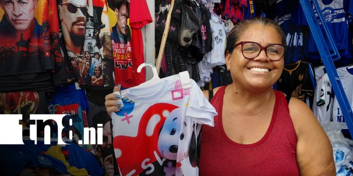 1 Foto: Mercado Oriental pone a disposición variedad de productos alusivos al 19 de Julio / TN8