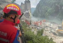 Foto: ¡Milagro en China! Rescatan con vida a 10 personas tras devastador deslizamiento/Cortesía