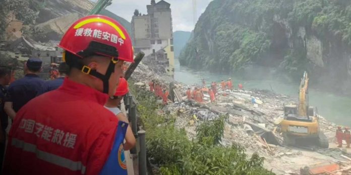 Foto: ¡Milagro en China! Rescatan con vida a 10 personas tras devastador deslizamiento/Cortesía Foto: ¡Milagro en China! Rescatan con vida a 10 personas tras devastador deslizamiento/Cortesía