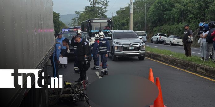 1 Foto: Motociclista muere tras impactar contra camión en la carretera Masaya - Managua/TN8
