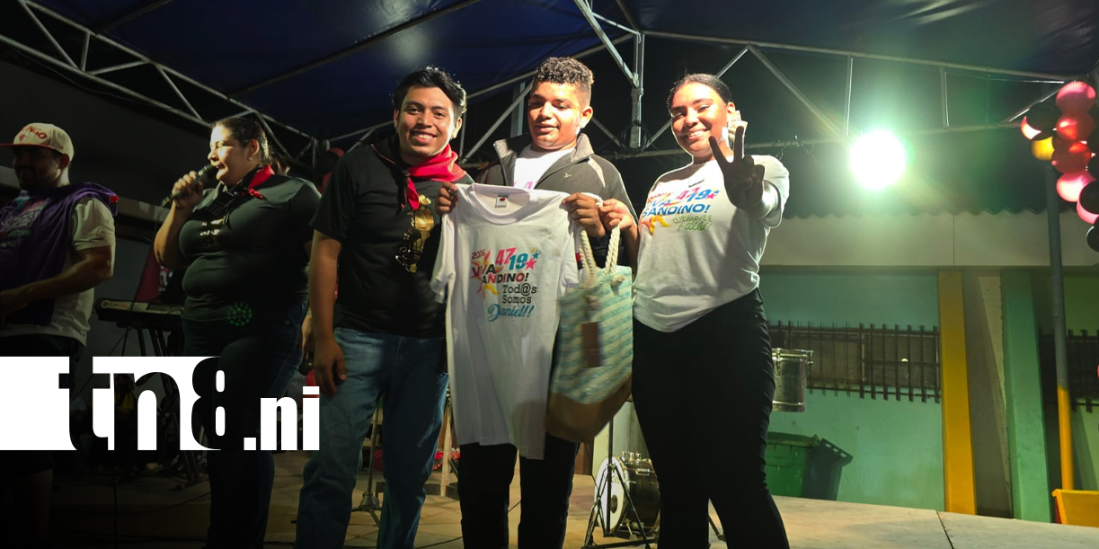 Foto: Familias y comerciantes celebran Vigilia Revolucionaria en el Distrito VI de Managua/TN8