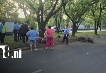 Motociclista pierde la vida tras impactar contra un árbol en carretera a Masaya Foto: Joven motociclista muere tras estrellarse contra un árbol en carretera a Masaya / TN8