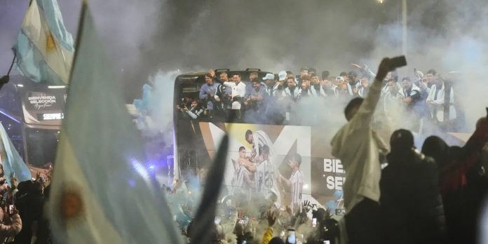 Foto: Selección de Argentina recibe apoyo tras volver del Mundial/Cortesía Foto: Selección de Argentina recibe apoyo tras volver del Mundial/Cortesía