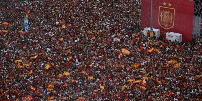 Foto: Accidentes y disturbios marcaron la noche del campeonato en España/Cortesía Foto: Accidentes y disturbios marcaron la noche del campeonato en España/Cortesía
