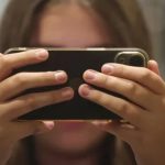 Francia restringirá el acceso a redes sociales para menores de 15 años Foto: Francia aprueba ley para restringir redes sociales a menores/Cortesía