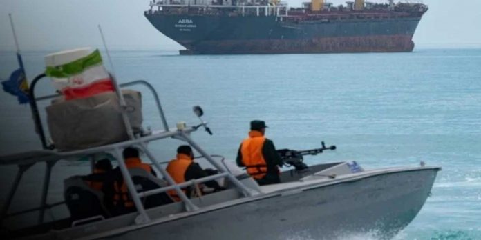 Foto:Irán lanza fuerte advertencia a barcos que intenten rodear el estrecho de Ormuz /Cortesía Foto:Irán lanza fuerte advertencia a barcos que intenten rodear el estrecho de Ormuz /Cortesía