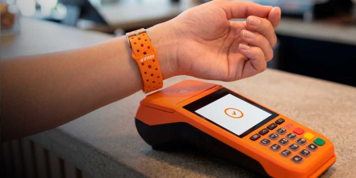 Foto:Adiós al celular para pagar: Inter lanza anillos y pulseras inteligentes de pago/Cortesía
