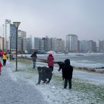 Frío extremo en Argentina: temperaturas cercanas a cero agravan la emergencia social Foto: Frío polar en Argentina: nieve y riesgo en la vía pública/Cortesía