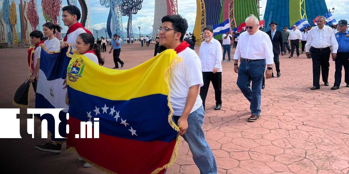 Foto: Asamblea Nacional rinde homenaje a Venezuela en el 215.º aniversario de su Independencia/TN8