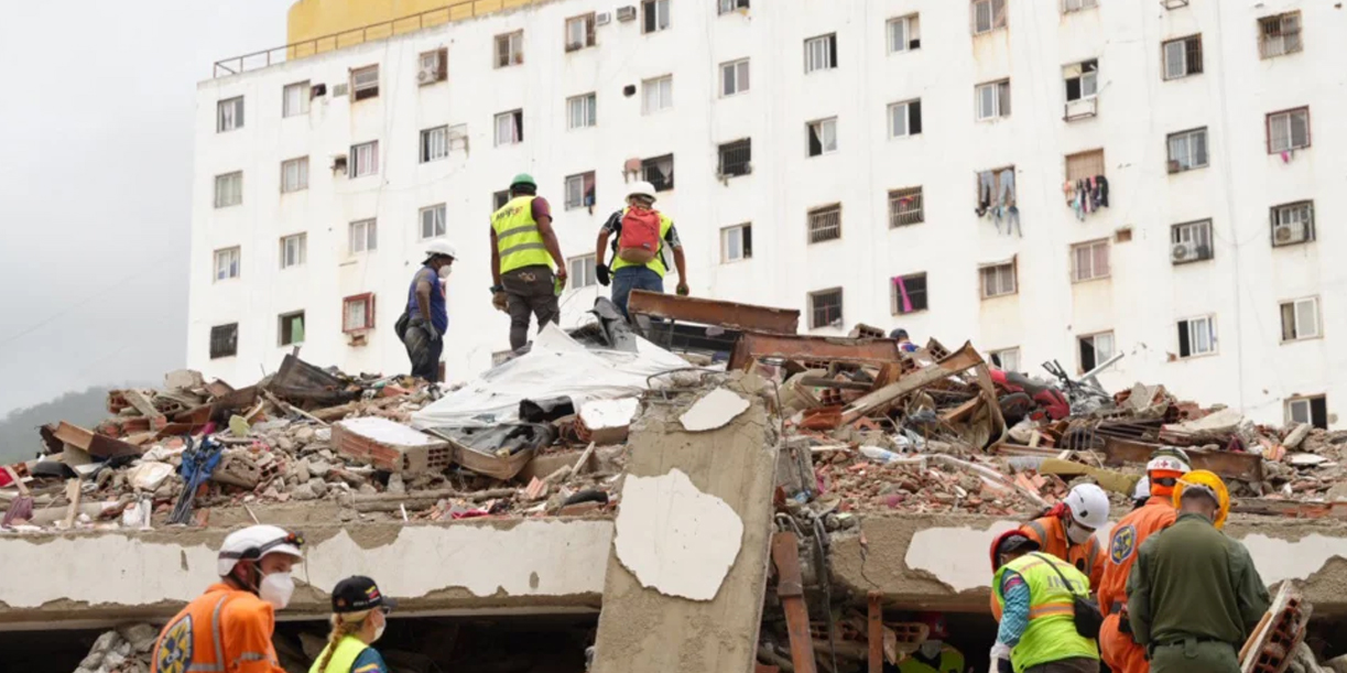Foto: Continúan búsquedas de víctimas 12 días después de los terremotos/Cortesía