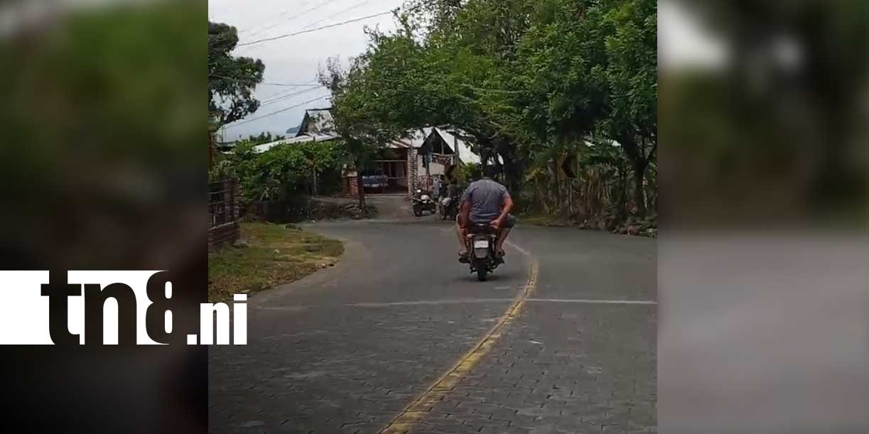 Foto: Motociclista sin casco causa alarma en Ometepe/TN8