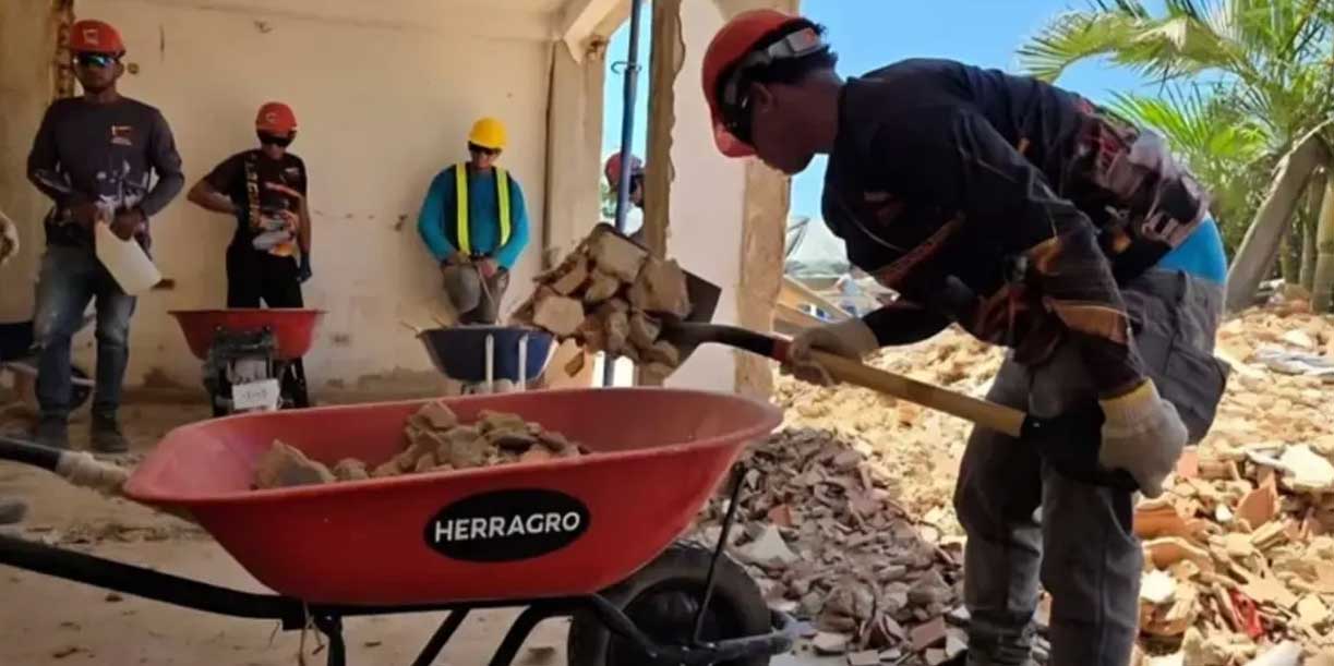 Foto: Venezuela reconstruye La Guaira tras fuertes sismos/Cortesía