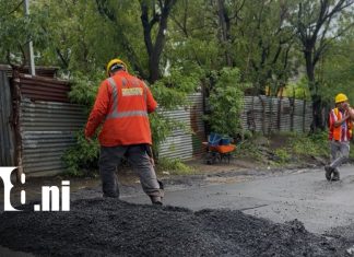 Foto: "Ni la lluvia los detiene": avanza obra vial en Managua/TN8