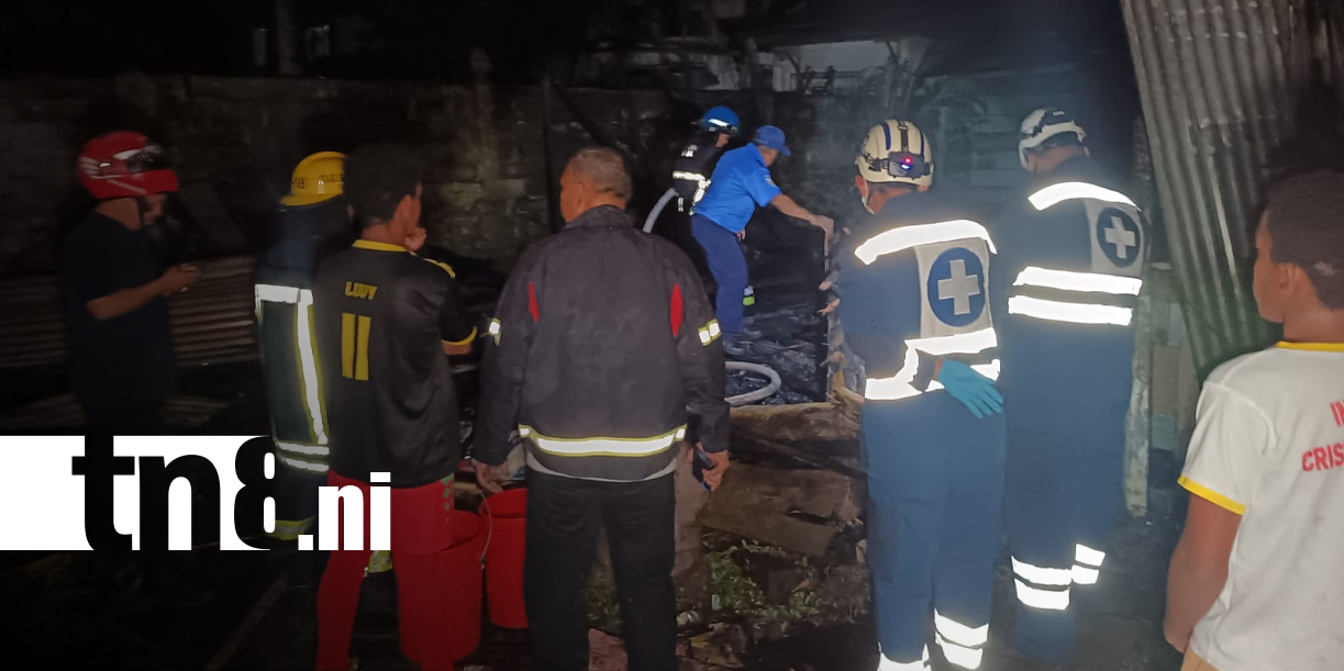 Foto: Mujer y su pequeña hija logran escapar de voraz incendio en Bluefields/TN8