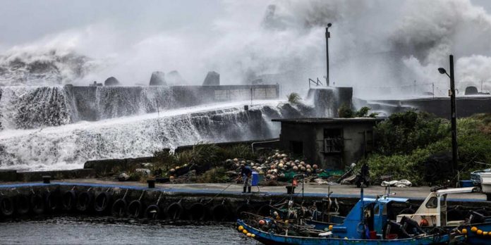 Foto:Tifón Bavi se debilita, pero deja alerta máxima por lluvias en China/Cortesía Foto:Tifón Bavi se debilita, pero deja alerta máxima por lluvias en China/Cortesía